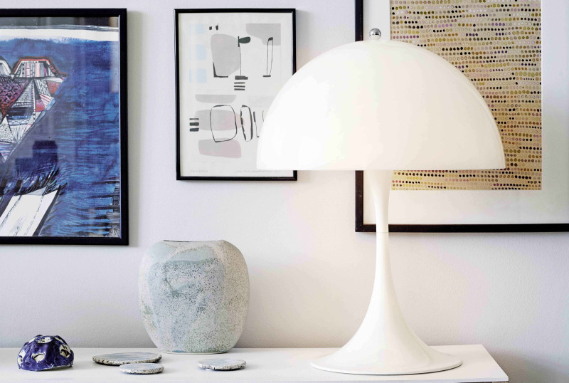 Panthella bordlampe fra Louis Poulsen, designet av Verner Panton 